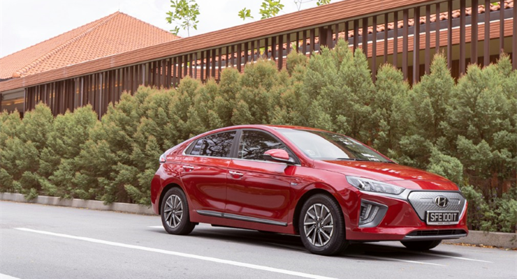 Hyundai IONIQ Electric - Review by Torque