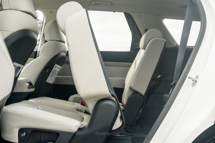 Hyundai Palisade back seats foldable